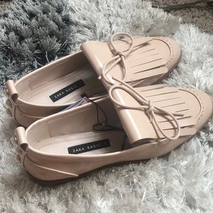 Nude flats